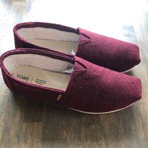 Women’s ‘Good Vibes’ Burgundy Toms